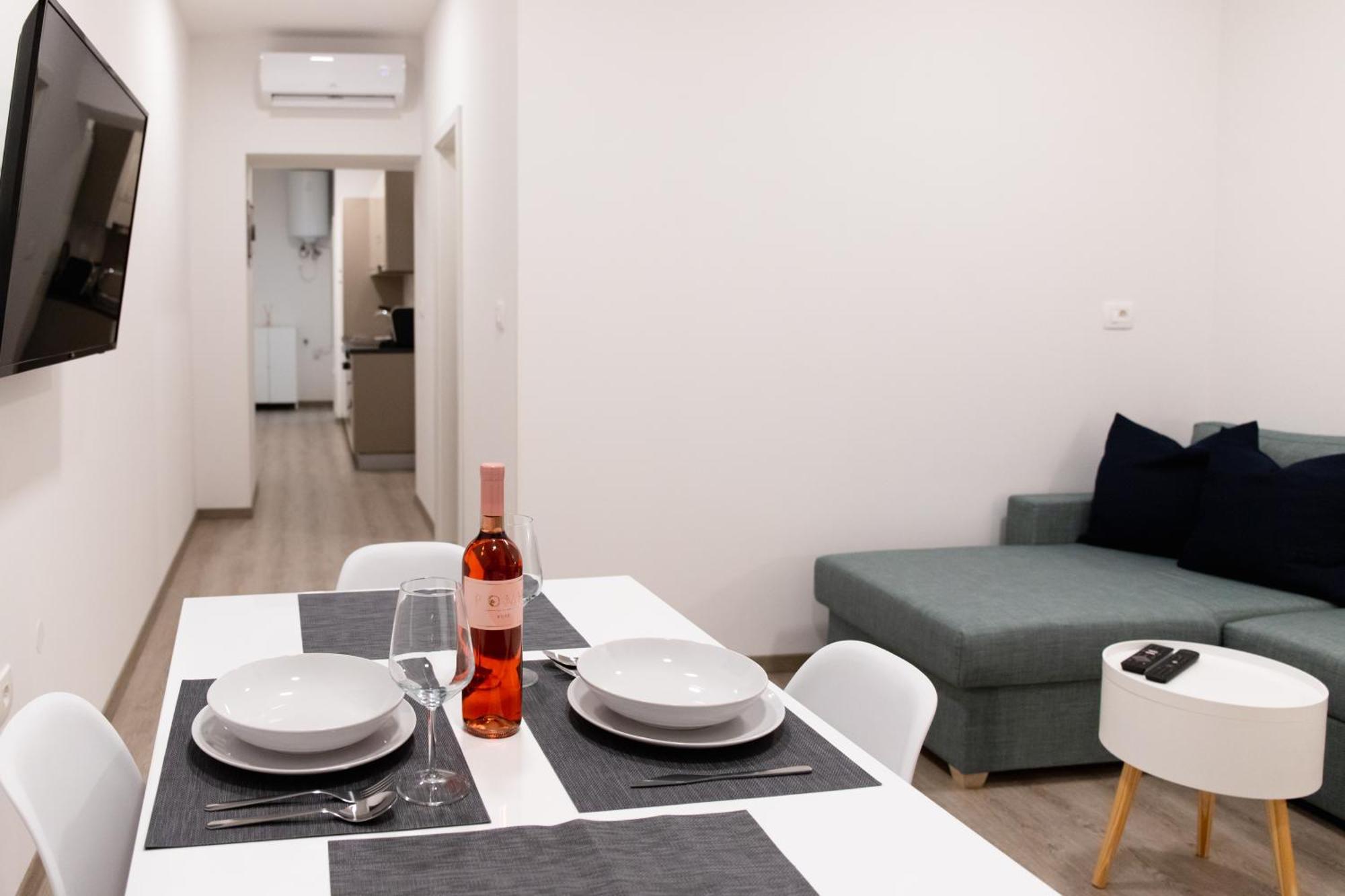 Oliver Street Apartment Віпава Екстер'єр фото