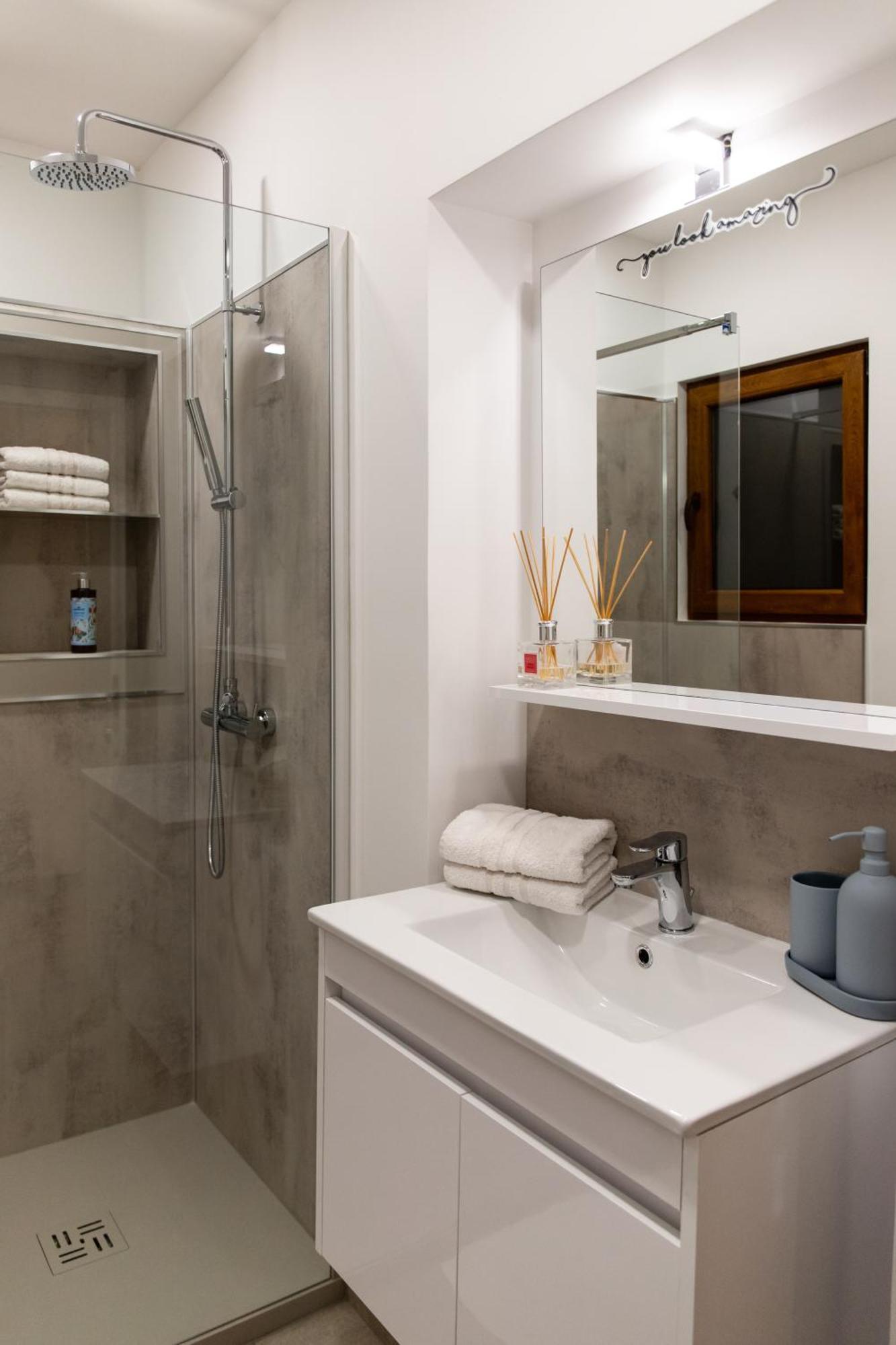 Oliver Street Apartment Віпава Екстер'єр фото
